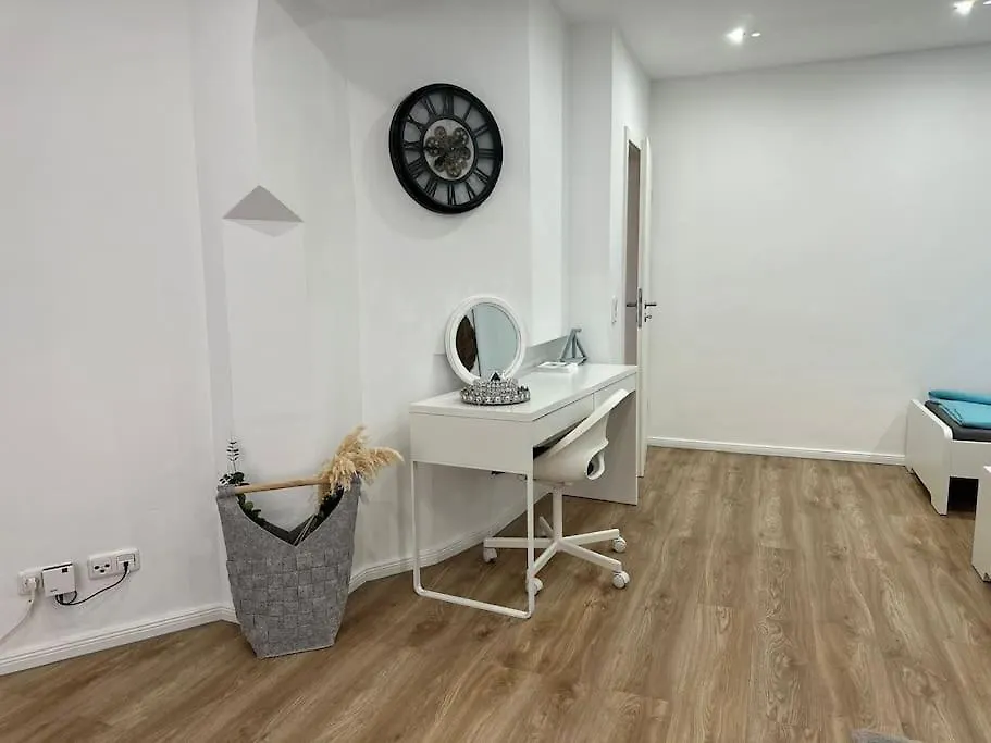 Zentrale, Stilvolle Wohnung Lubeck Germany